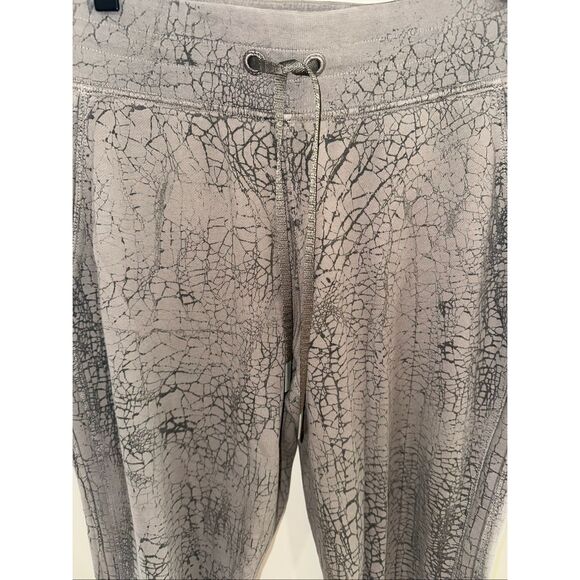 Lululemon Warm Down Jogger 7/8 Length Thread Dye Rover Black Sz 10 - Picture 3 of 8